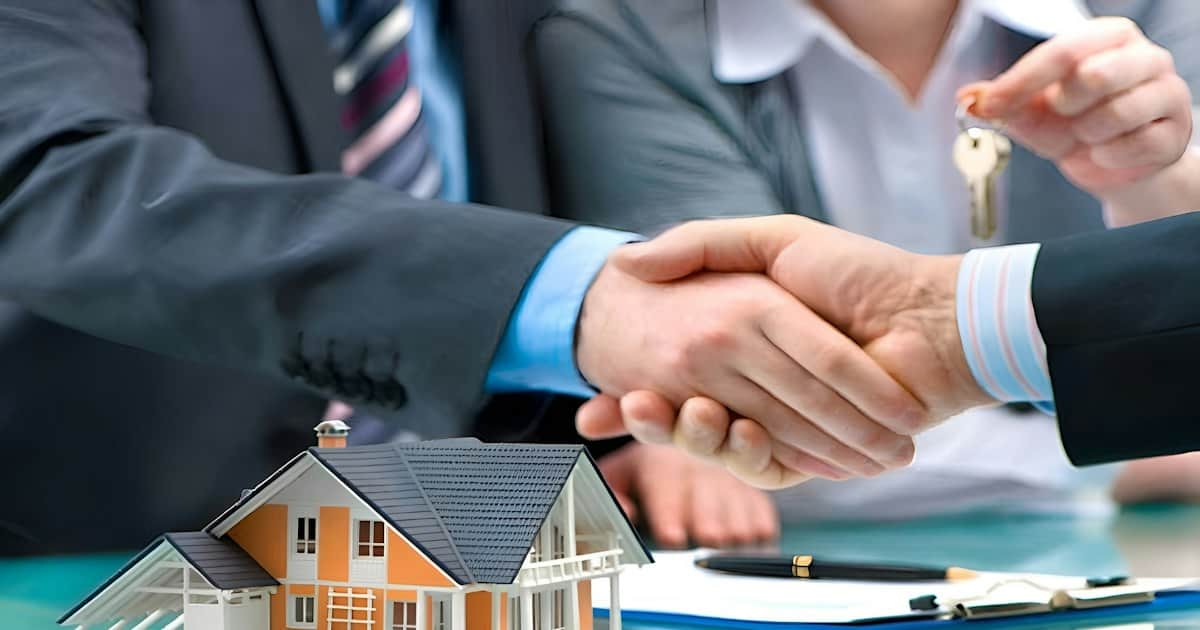 Buy First or Sell First? A Wyoming Move-Up Buyer’s Guide