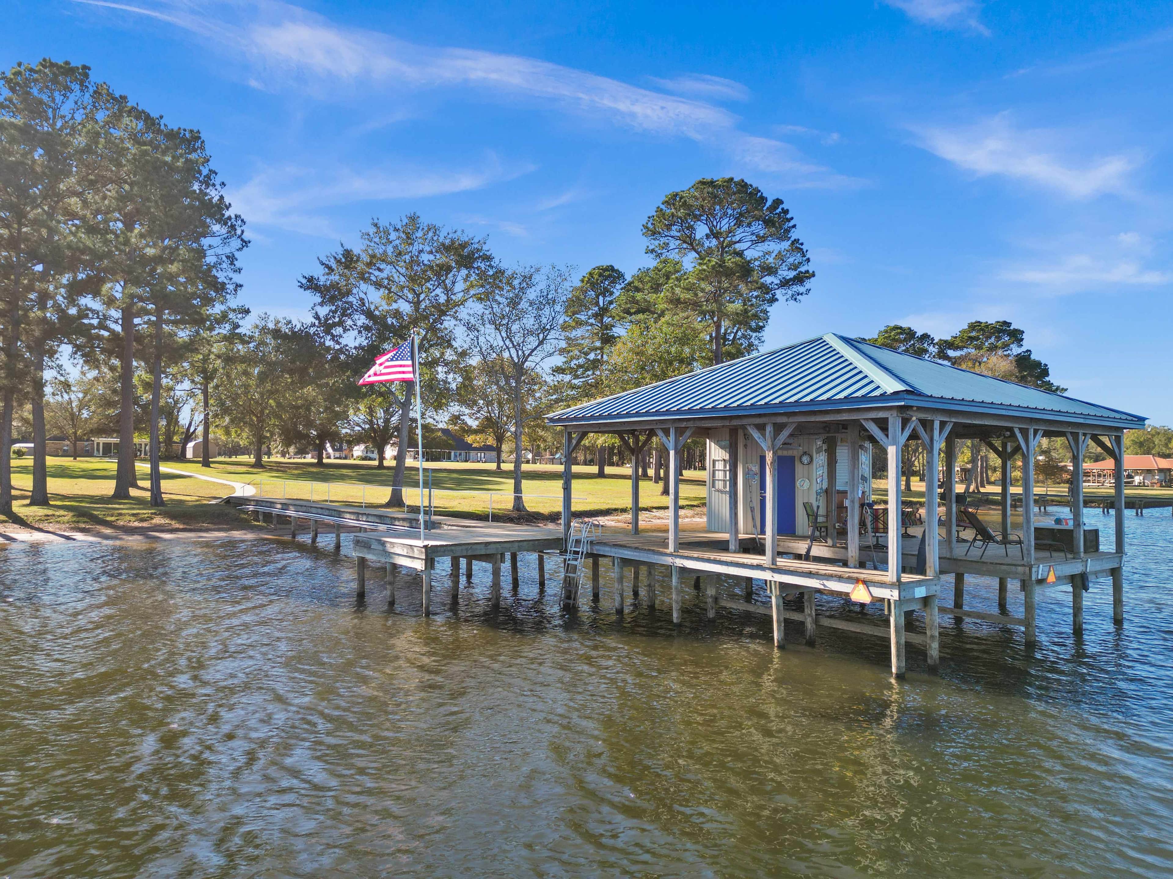Buying a Lake Palestine Home With a Dock? 7 Things to Check Before Your Option Period Ends