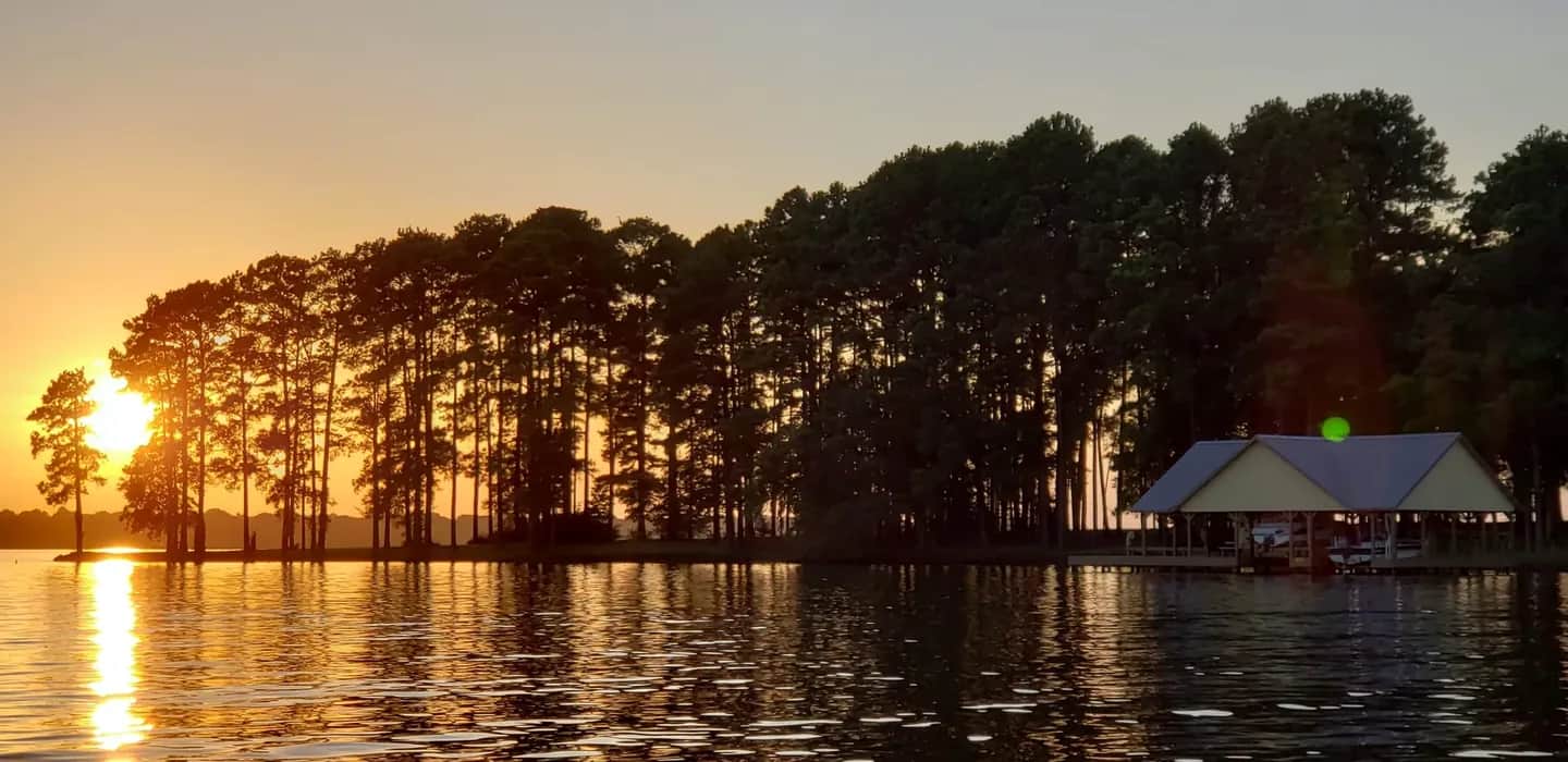 What Buyers Ask on Lake Palestine That They Never Ask About in Town.