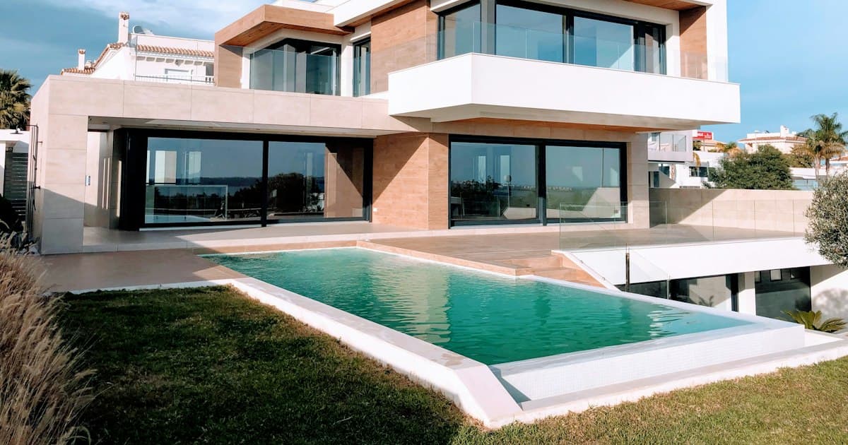 How Retired Clients Qualify for a Mortgage Without a Paycheck (2026 Rules)